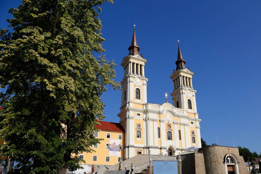 Die Wallfahrtskirche Maria Radna in Rumänien