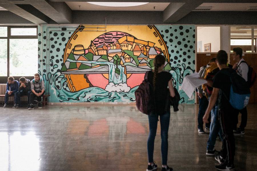 Schüler in der Berufsschule von Jajce, Bosnien und Herzegowina.