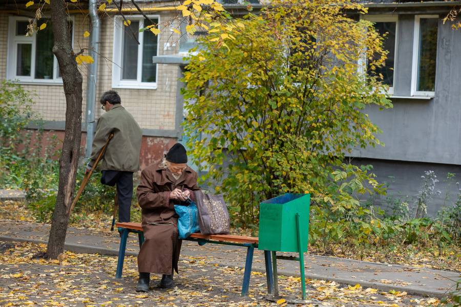 Eine Straßenszene in Charkiv:
Trotz des Krieges im Osten der Ukraine
muss das Leben weitergehen, müssen
die Flüchtlinge eine neue Heimat bekommen,
sich ein neues Leben aufbauen …<br><small class="stackrow__imagesource">Quelle: Achim Pohl </small>