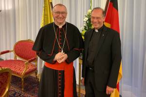 Kardinal Parolin mit Renovabis-Hauptgeschäftsführer Christian Hartl