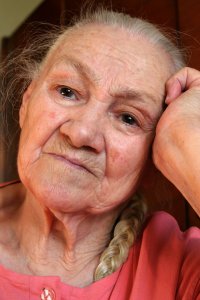 Portrait einer alten Frau aus der Ukraine