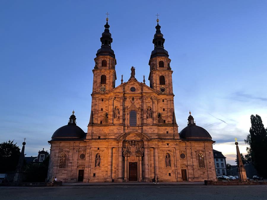 Der Hohe Dom zu Fulda ist Wahrzeichen der Stadt Fulda und die Grabeskirche des heiligen Bonifatius.<br><small class="stackrow__imagesource">Quelle: Daniela Schulz, Renovabis </small>