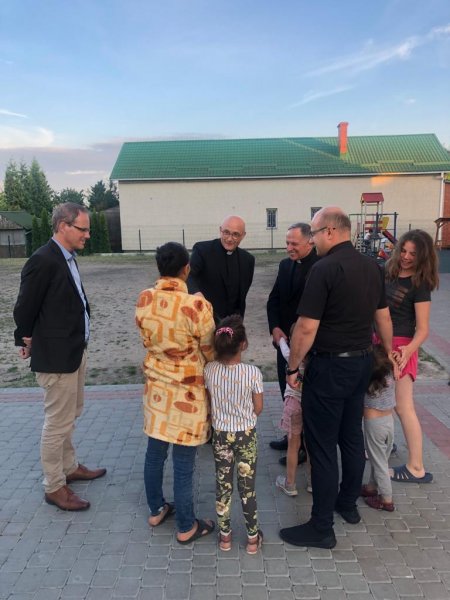 Besuch in einer Unterkunft für Geflüchtete der römisch-katholischen Erzdiözese Lemberg.