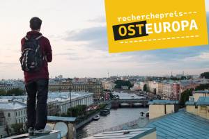 Der Recherchepreis Osteuropa wird 2023 zum zehnten Mal ausgeschrieben. Gefördert wird die Recherche von Sozialrepor-tagen aus Mittel-, Ost- oder Südosteuropa, die gesellschaftliche und politische Entwicklungen thematisieren und den Alltag der Menschen in den Blick nehmen. Der Preis ist mit bis zu 7.000 Euro dotiert.