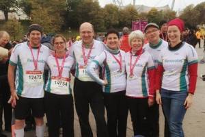 Gruppenfoto Renovabis-Team München Marathon