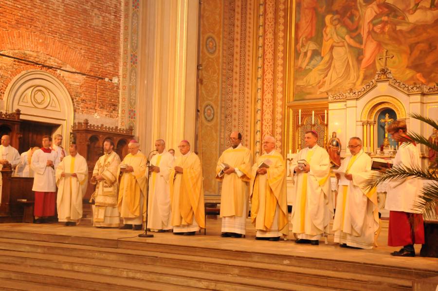 Die anwesenden Bischöfe beim Gottesdienst in der St. Ludwigskirche.<br><small class="stackrow__imagesource">Quelle: Thomas Schumann </small>