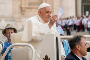 Papst Franziskus bei der XIII. Internationale Ministrantenwallfahrt 2024 am 30. Juli 2024 auf dem Petersplatz in Rom (Vatikan)