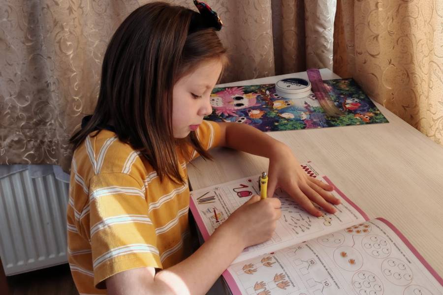 Lernen öffnet Türen: Mit guter Ausstattung können die Mädchen ihre Zukunft selbst in die Hand nehmen.<br><small class="stackrow__imagesource">Quelle: Sr. Bernardina Huja MCD </small>
