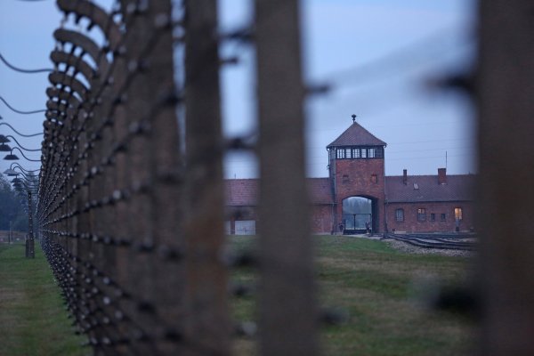 Außenansicht KZ Auschwitz