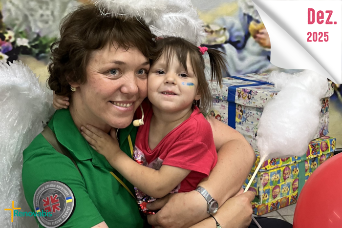 Adventsfreude für Kinder in frontnahen Gebieten in der Ukraine: Die von Schwester Viktoriia organisierten „Engel-Feste" bringen Spiel, Musik und Gemeinschaft in den schweren Alltag von fast 5000 ukrainischen Mädchen und Jungen – und für ein paar Stunden ein bisschen Unbeschwertheit und fröhliches Kinderlachen.<br><small class="stackrow__imagesource">Quelle: Serhii Lubkivskyi </small>