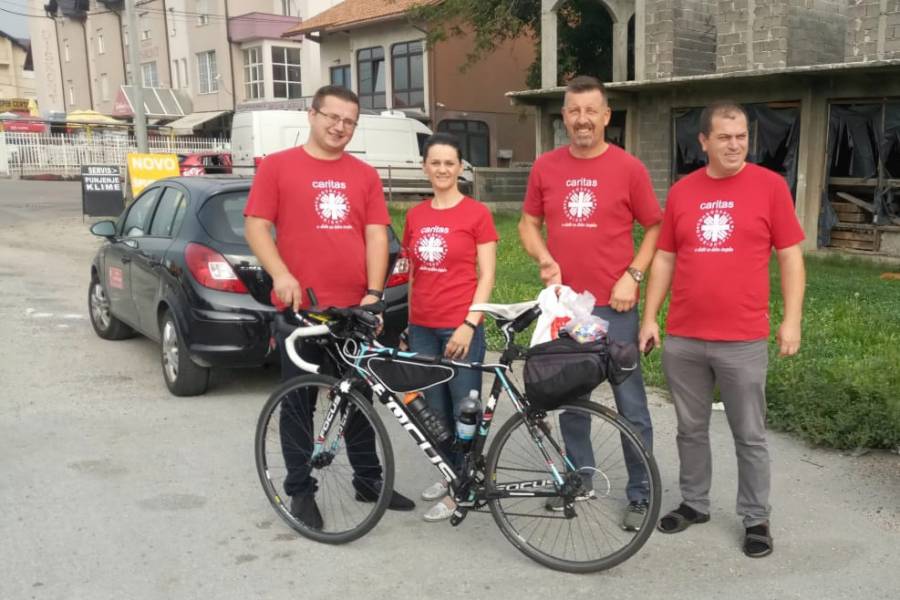 Team der Caritas Sarajevo wartet auf Christoph Fuhrbach