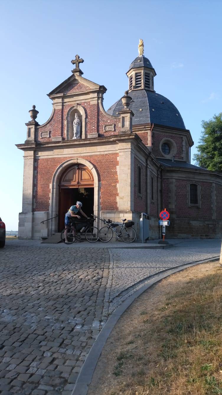 Die Kapelle auf dem Oudeberg am Ende der berühmten Muur van Geraardsbergen.
