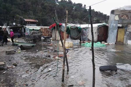 Hochwasser in der Slumsiedlung in Dobrac, einem Vorort von Shkodra, Albanien