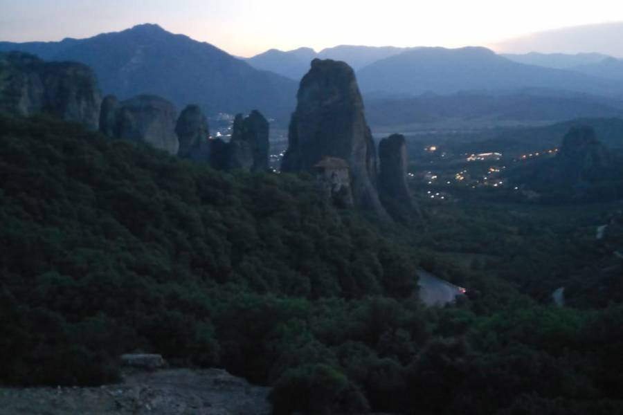 Zieleinfahrt nach Meteora