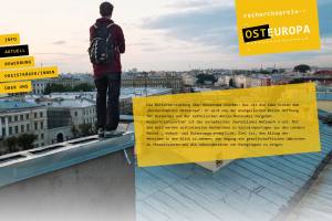 Website des Recherchepreises Osteuropa mit Blick über eine Stadt und einem jungen Mann auf einem Dach.