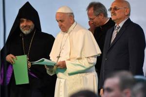 Papst Franziskus beim Friedenstreffen in Sofia