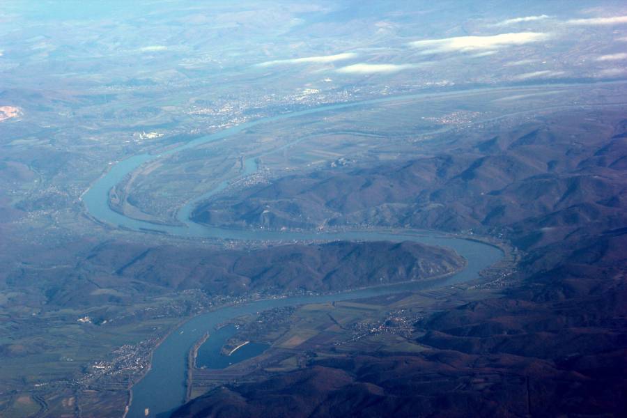 Luftbild des Donauknies